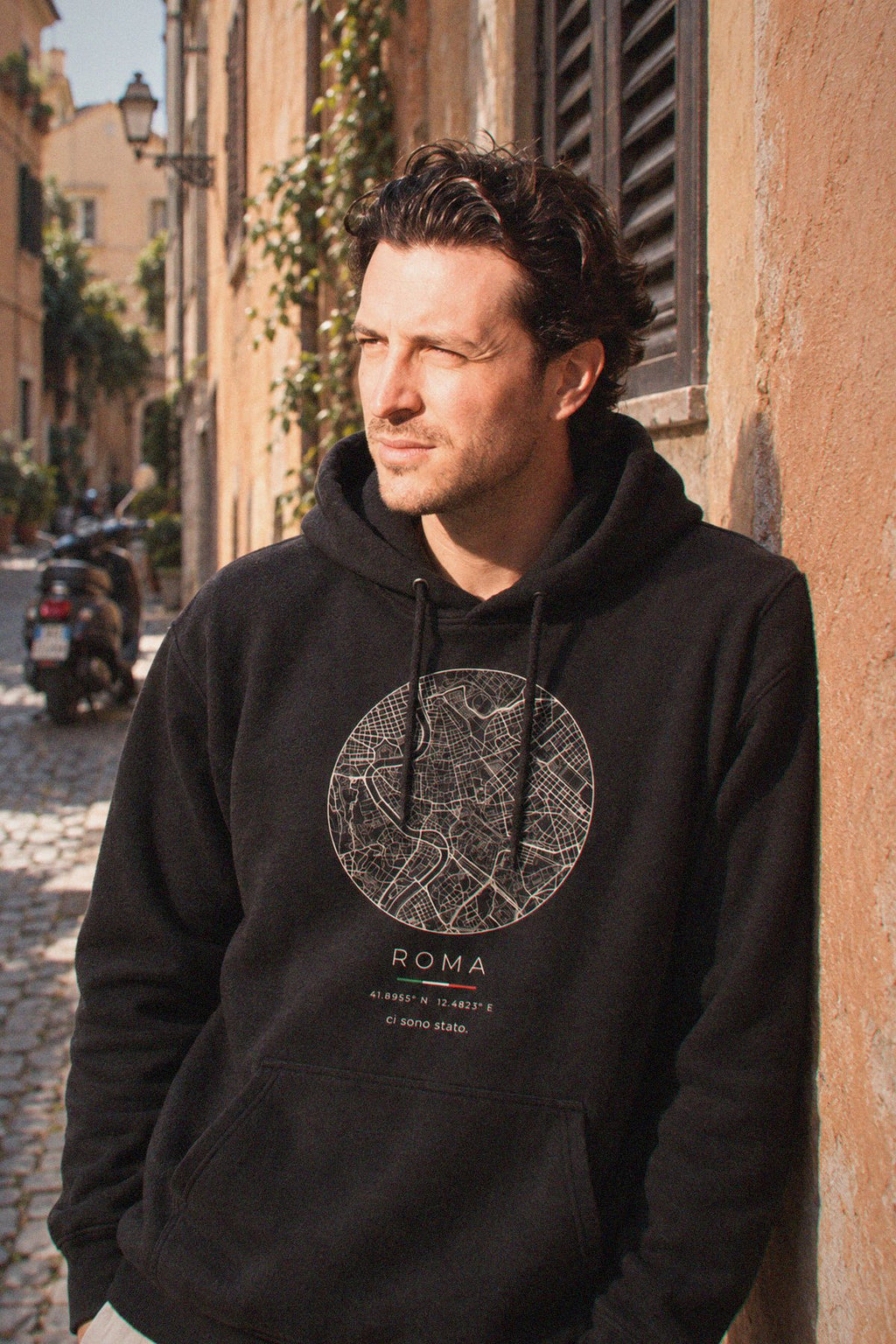 Rome map hoodie close-up on the chest print, Rome