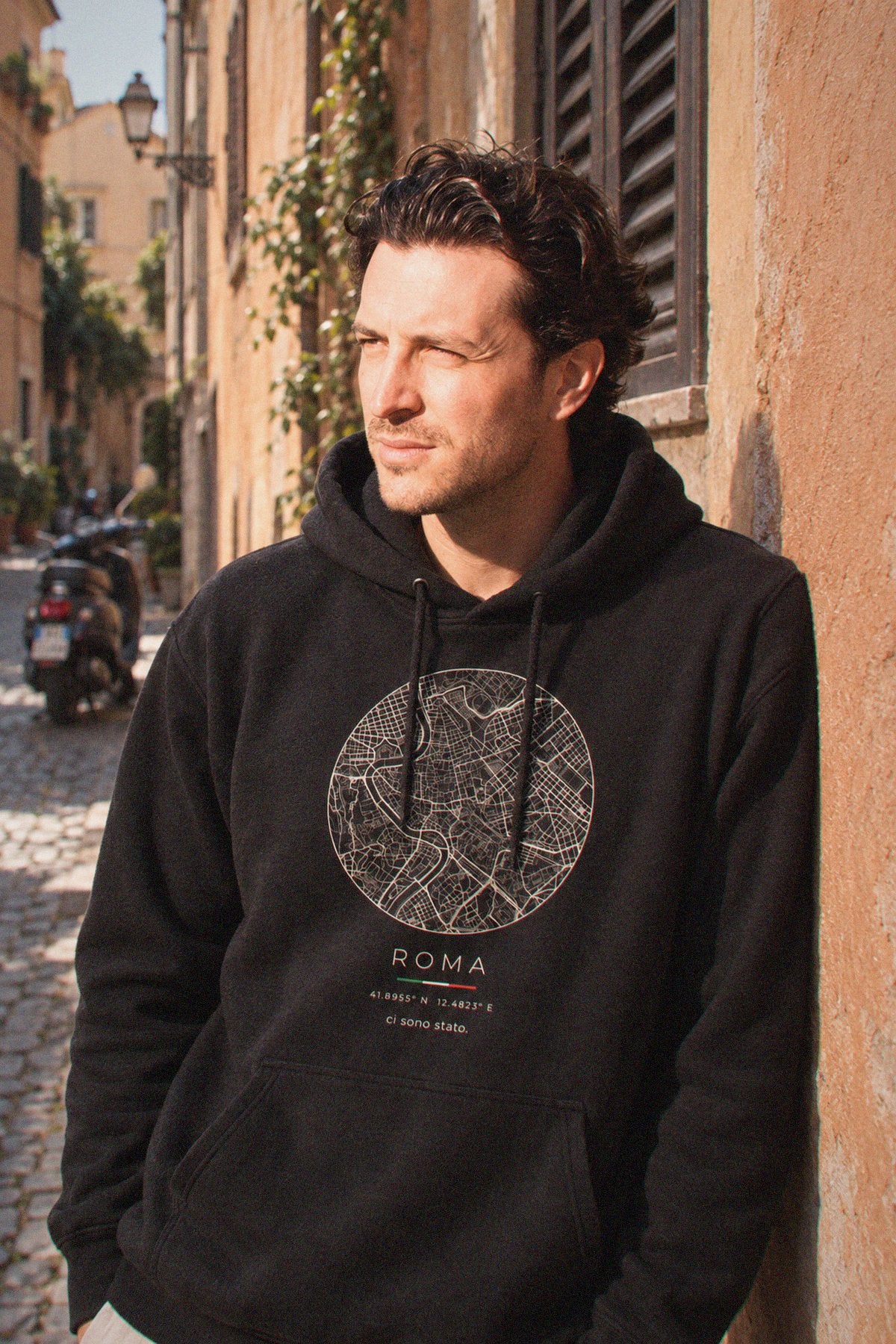 Rome map hoodie close-up on the chest print, Rome