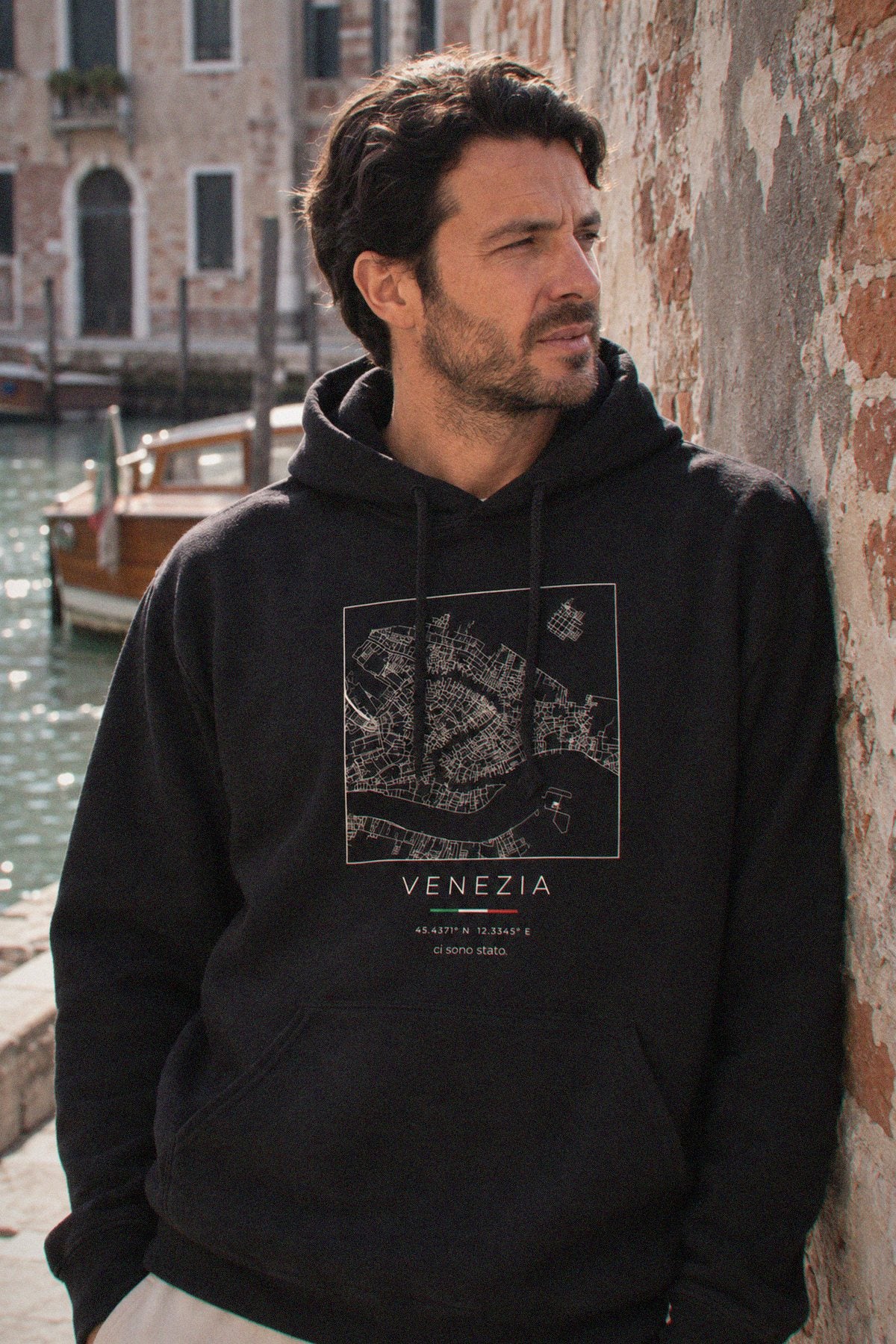 Venice map hoodie close-up on the chest print, Venice